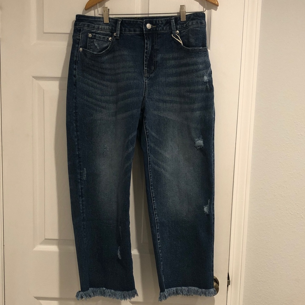 Mid Rise Straight Leg Cropped Raw Hem